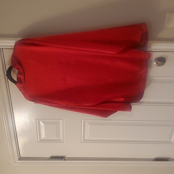 Victoria’s Secret Red Satin Pajama Top sz medium - Picture 6 of 6